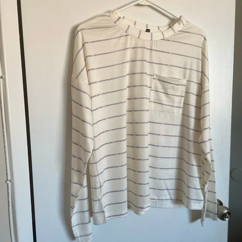 Lightweight Striped Crewneck Top - Size S - Picture 2 of 12